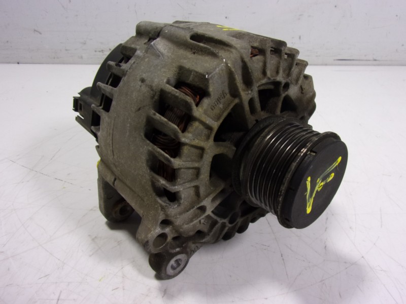 Recambio de alternador para seat leon (1p1) 1.6 tdi referencia OEM IAM 03L903023F 03L903023F 
