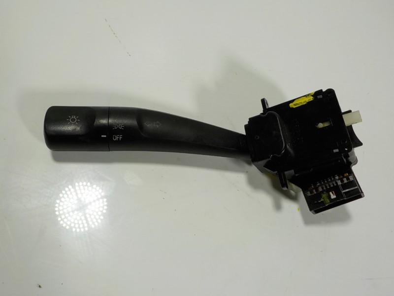 Recambio de mando luces para ssangyong rodius 2.7 turbodiesel cat referencia OEM IAM 8592208040 4813AA 