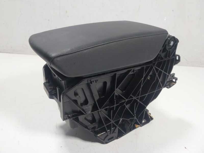 Recambio de apoyabrazos central para seat leon sportstourer (kl8) style referencia OEM IAM 5FA864207C38M 5FA864207C 