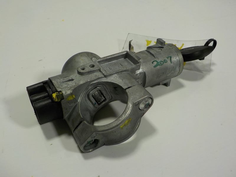 Recambio de antirrobo para nissan micra (k13) 1.2 cat referencia OEM IAM D870M1HAFA  