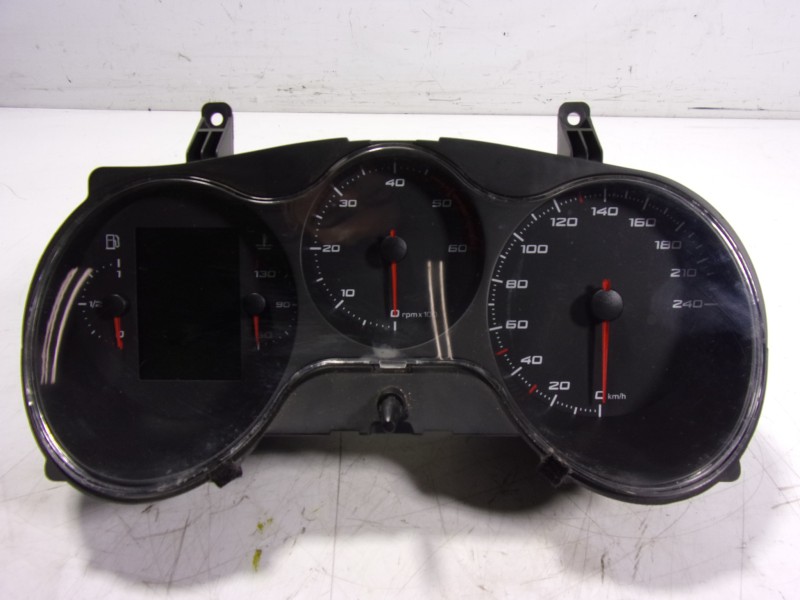 Recambio de cuadro instrumentos para seat leon (1p1) 1.6 tdi referencia OEM IAM 1P0920853DX 1P0920853D 