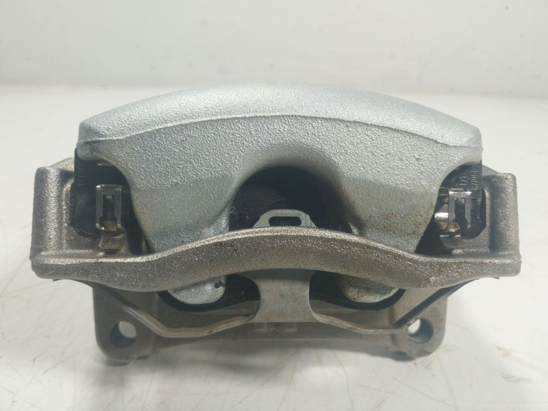 Recambio de pinza freno delantera derecha para seat leon sportstourer (kl8) style referencia OEM IAM 5WA615124E  