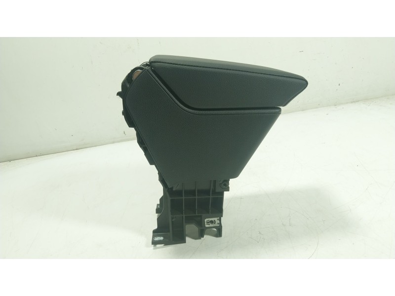 Recambio de apoyabrazos central para seat arona (kj7, kjp) 1.0 tsi referencia OEM IAM 6F0864207AJ 6F0864207AJ 