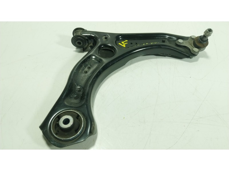Recambio de brazo suspension inferior delantero derecho para seat arona (kj7, kjp) 1.0 tsi referencia OEM IAM 2Q0407152E  