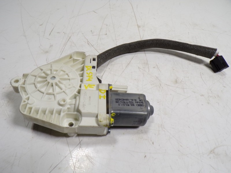 Recambio de motor elevalunas delantero izquierdo para skoda yeti 1.2 tsi referencia OEM IAM 8K0959811A 8K0959811A 