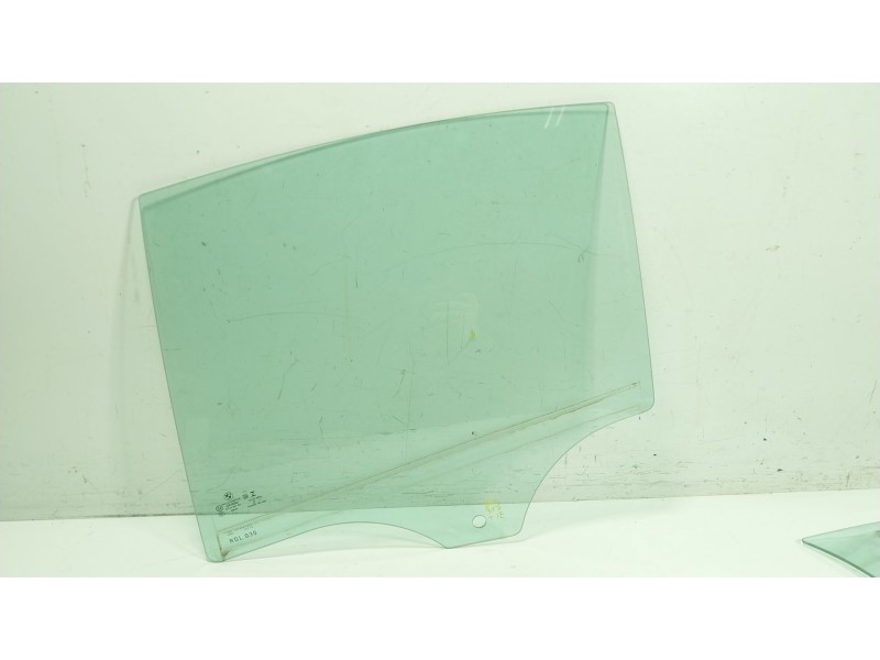 Recambio de cristal puerta trasero izquierdo para bmw 5 (g30, f90) 530 i xdrive referencia OEM IAM 51377375189  