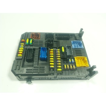 CAJA RELES / FUSIBLES 1640712480 9830813080 