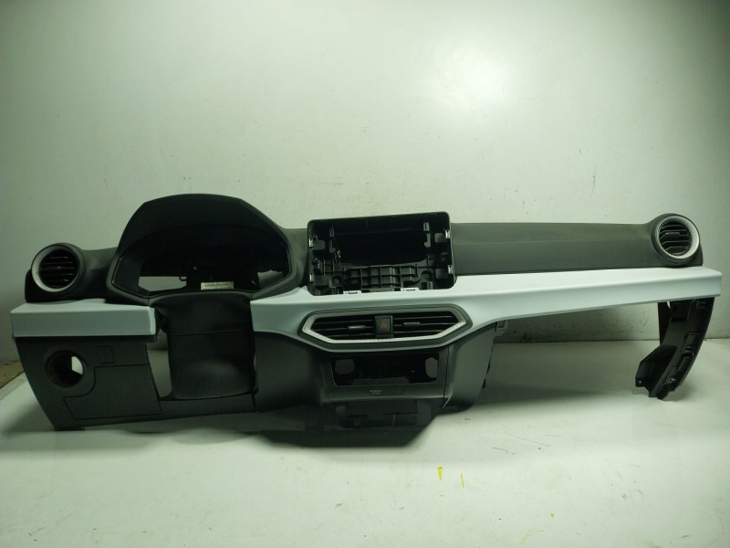 Recambio de salpicadero para seat arona (kj7, kjp) 1.0 tsi referencia OEM IAM 6F1857005H  