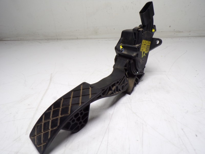 Recambio de potenciometro pedal para skoda rapid 1.6 tdi dpf referencia OEM IAM 6R1721503H 6R1721503H 
