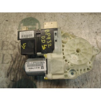 MOTOR ELEVALUNAS DELANTERO DERECHO 