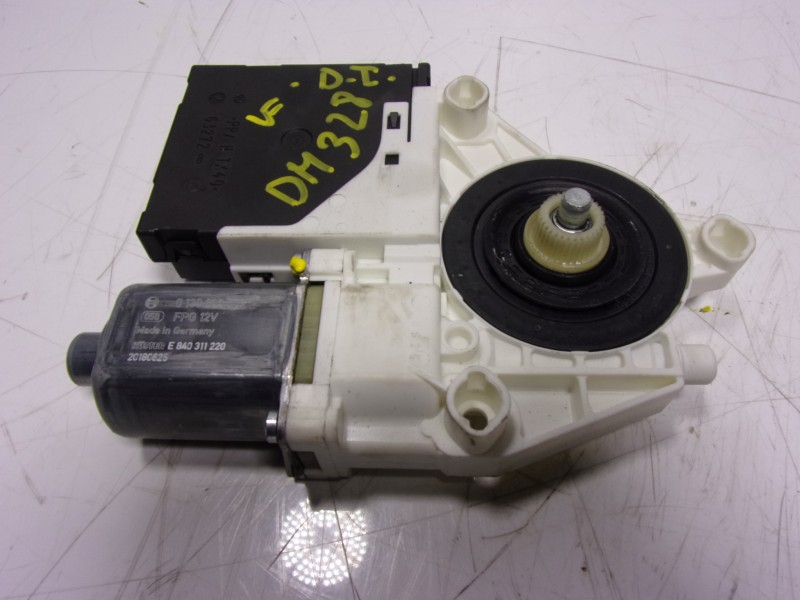 Recambio de motor elevalunas delantero izquierdo para volkswagen caddy furgón/kombi 2.0 tdi referencia OEM IAM 2K5959701AZ05 5K0