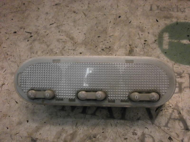 Recambio de piloto interior para renault megane ii berlina 5p confort dynamique referencia OEM IAM   