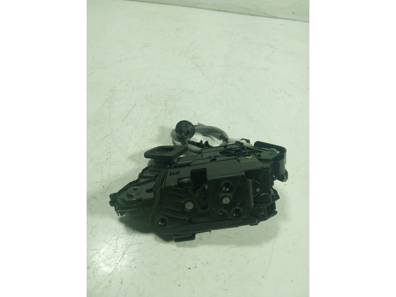 Recambio de cerradura puerta delantera izquierda para volkswagen passat berlina (cb2) 2.0 tdi referencia OEM IAM 5NB837015C 5NB8