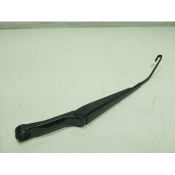 BRAZO LIMPIA DELANTERO DERECHO 