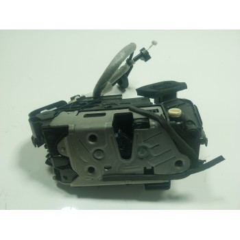 CERRADURA PUERTA TRASERA DERECHA 5TA839016Q 