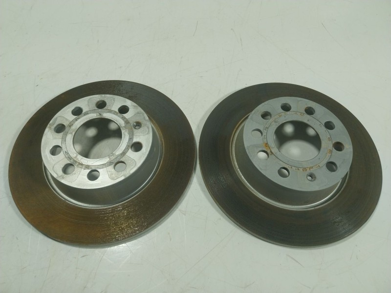 Recambio de disco freno trasero para seat leon sportstourer (kl8, kld) 2.0 tdi referencia OEM IAM 5Q0615601D  