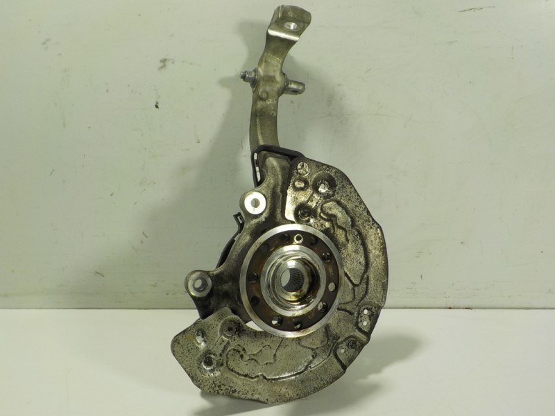 Recambio de mangueta delantera derecha para mercedes-benz clase glc (w253) 2.0 cgi cat referencia OEM IAM A2533320201  A20533403