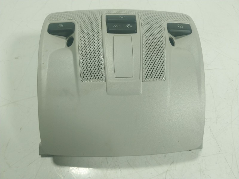 Recambio de piloto interior para mercedes-benz clase gla (w156) 1.6 cat referencia OEM IAM A00090044087H52 A0009004408 