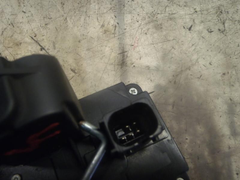 Recambio de cerradura puerta trasera izquierda para opel vectra c berlina comfort referencia OEM IAM   