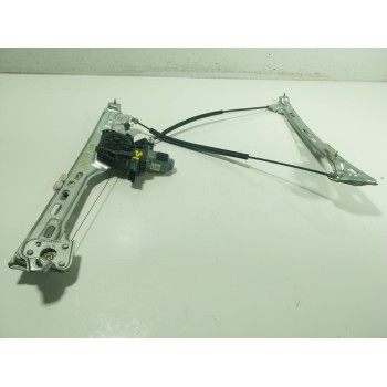 ELEVALUNAS DELANTERO DERECHO 807206746R 