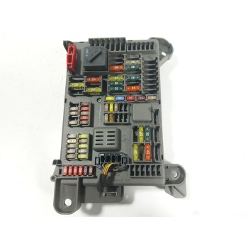 CAJA RELES / FUSIBLES 61146931687 693168703 