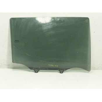 CRISTAL PUERTA TRASERO DERECHO 823005FA5B 