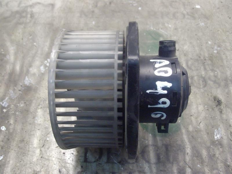 Recambio de motor calefaccion para ssangyong rodius xdi limited awd referencia OEM IAM   