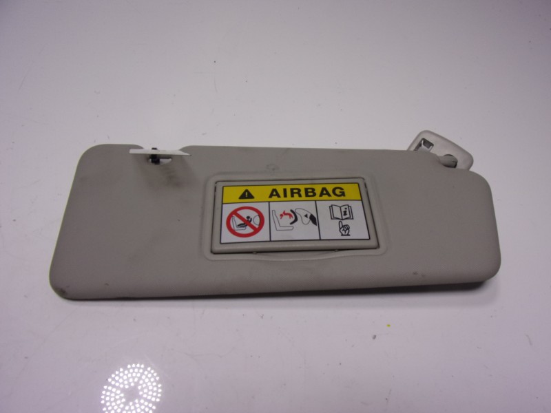 Recambio de parasol derecho para renault captur 0.9 tce referencia OEM IAM 964003555R  