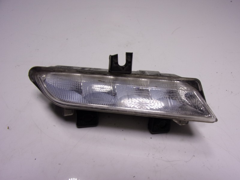 Recambio de piloto delantero izquierdo para renault captur 0.9 tce referencia OEM IAM 266059367R 2660004R 