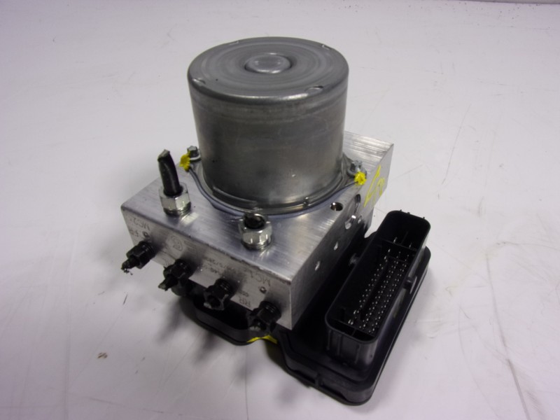 Recambio de abs para toyota corolla hybrid referencia OEM IAM 4405002K81 0265299252 