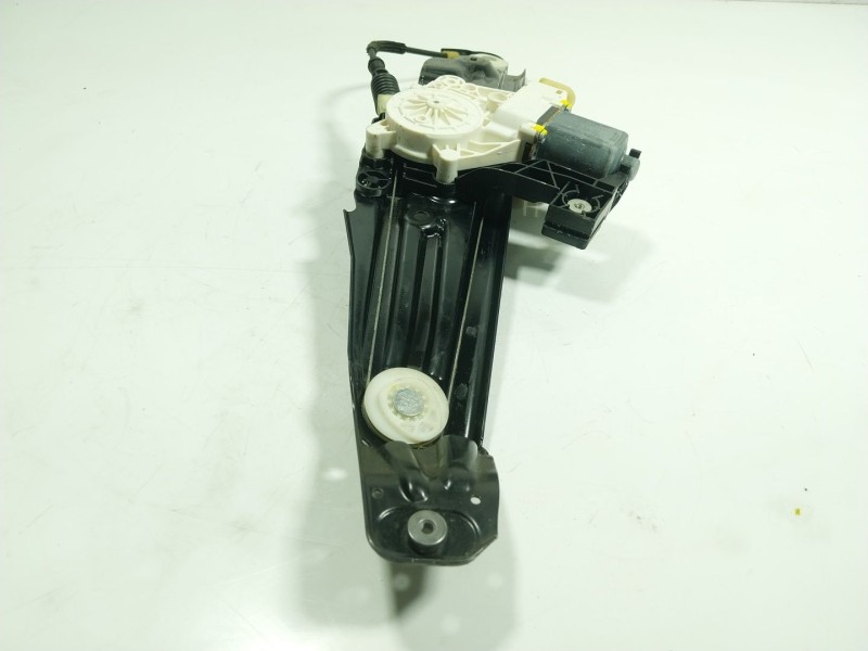 Recambio de elevalunas trasero izquierdo para bmw 7 (f01, f02, f03, f04) 740 d xdrive referencia OEM IAM 51357182615 966238 