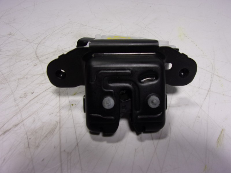 Recambio de cerradura maletero / porton para toyota corolla hybrid referencia OEM IAM 6935002100  