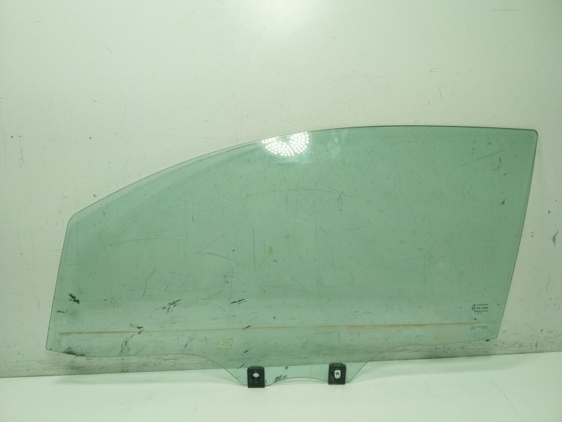 Recambio de cristal puerta delantero izquierdo para toyota aygo (_b1_) 1.0 (kgb10_) referencia OEM IAM 681120H030  