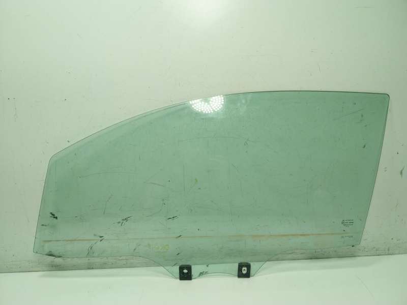 Recambio de cristal puerta delantero izquierdo para toyota aygo (_b1_) 1.0 (kgb10_) referencia OEM IAM 681120H030  