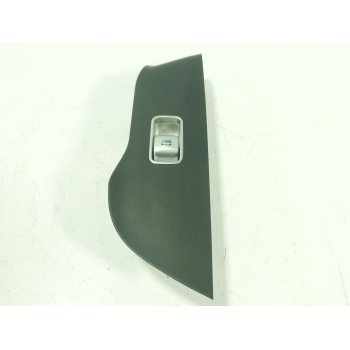 MANDO ELEVALUNAS DELANTERO DERECHO A1679054601 A1679054601 