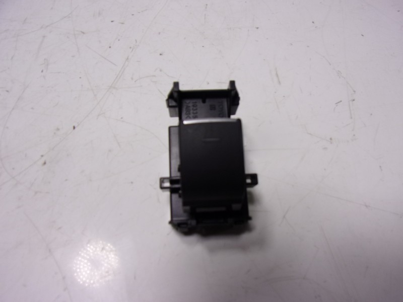 Recambio de mando elevalunas delantero derecho para toyota corolla hybrid referencia OEM IAM 8481002260 547´0V362D 