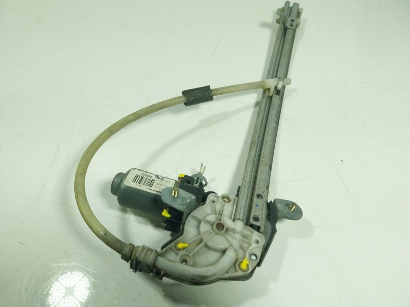 Recambio de elevalunas trasero derecho para renault laguna ii (bg0/1_) 1.9 dci (bg08, bg0g) referencia OEM IAM   