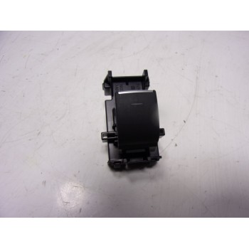 MANDO ELEVALUNAS TRASERO IZQUIERDO 8481002260 5470V362D 