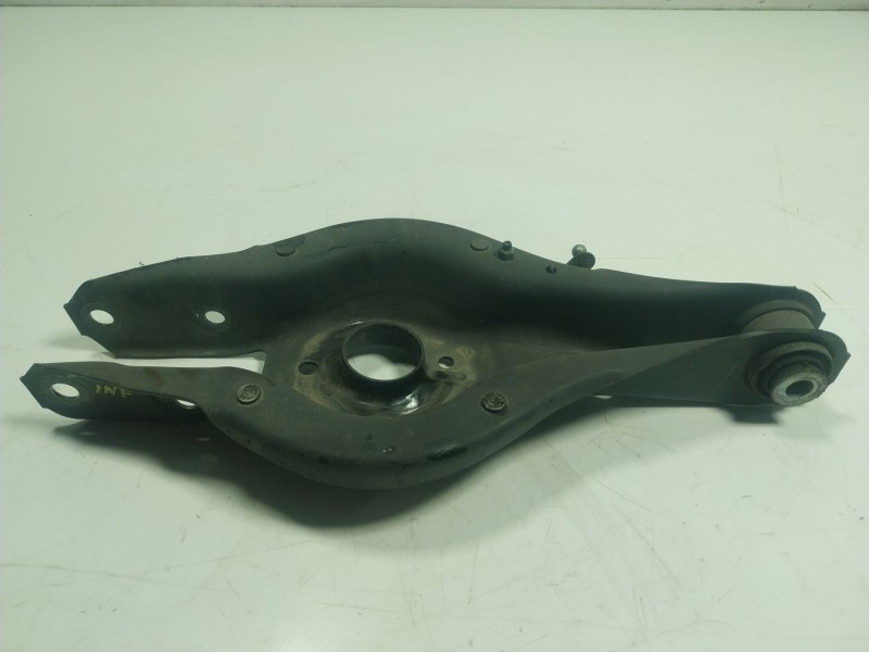 Recambio de brazo suspension inferior trasero izquierdo para bmw 3 (f30, f80) 320 d referencia OEM IAM 33326884694  