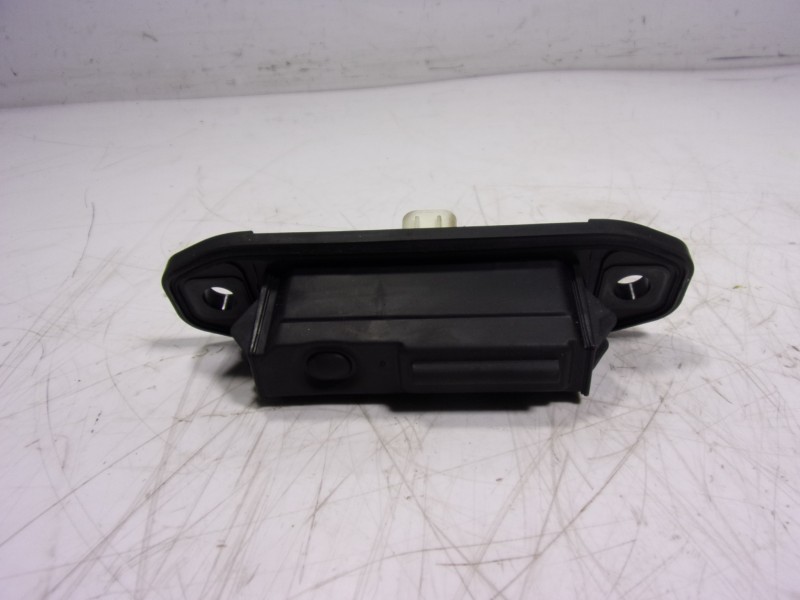 Recambio de maneta porton para toyota corolla hybrid referencia OEM IAM 8480412060  