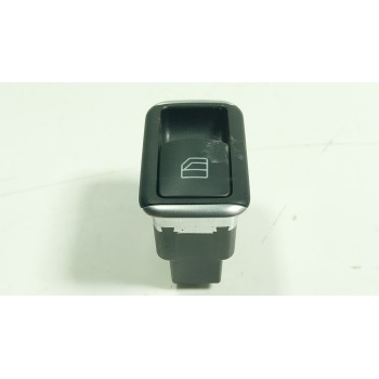 MANDO ELEVALUNAS DELANTERO DERECHO A2049058102 A2049058102 