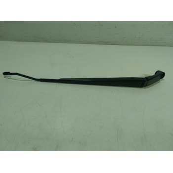 BRAZO LIMPIA DELANTERO IZQUIERDO 852210D240 