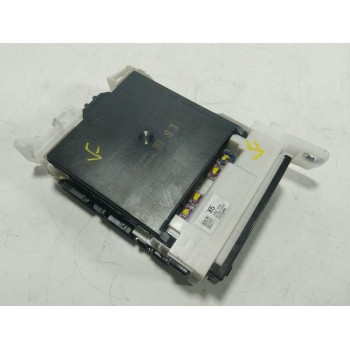 CAJA RELES / FUSIBLES 8273052R90 892210DA80 892205C640