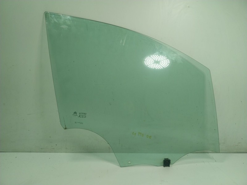Recambio de cristal puerta delantero derecho para citroën c3 iii (sx) 1.2 vti 82 referencia OEM IAM 9813022480  