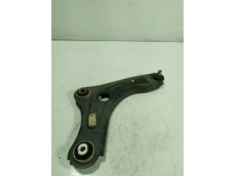 Recambio de brazo suspension superior delantero derecho para dacia sandero 0.9 tce referencia OEM IAM   