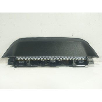 PILOTO TRASERO CENTRAL 63257477627 747762706 