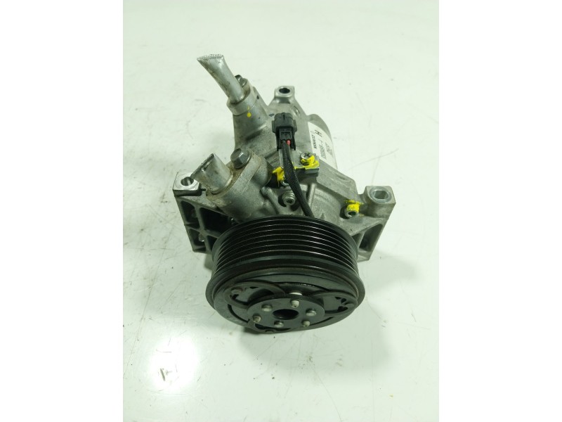 Recambio de compresor aire acondicionado para dacia sandero 0.9 tce referencia OEM IAM  926008469R 