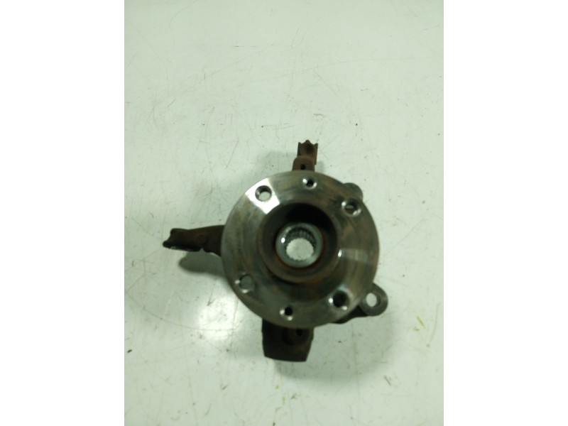 Recambio de mangueta delantera derecha para dacia sandero 0.9 tce referencia OEM IAM   