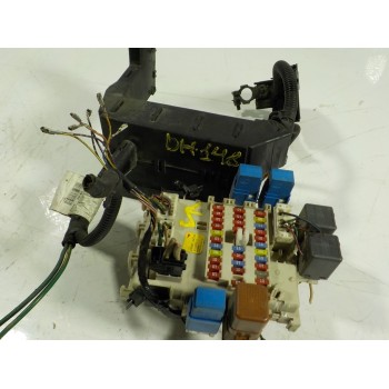 CAJA RELES / FUSIBLES 