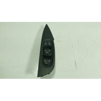 MANDO ELEVALUNAS DELANTERO IZQUIERDO 25401HV02B 